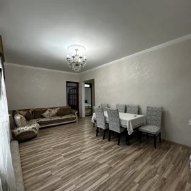 In Binəqədi rayonu 70.0 m² house with 3.0 rooms is for sale - Image 4