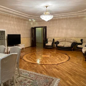 In Baku 221.0 m² apartment is for rent - Image 3