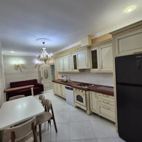 In Baku 114.0 m² apartment is for rent - Image 8