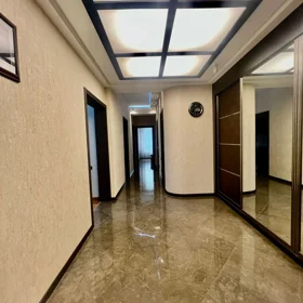 In Baku 130.0 m² apartment is for rent - Image 2