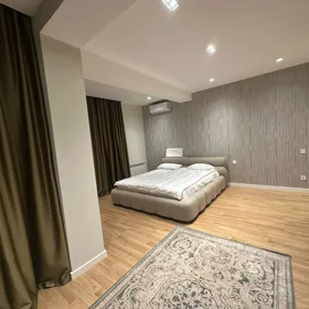 In Baku 135.0 m² apartment is for rent - Image 5