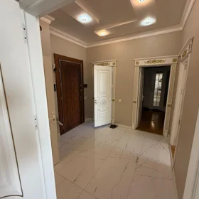 In Baku 96.0 m² apartment is for rent - Image 7