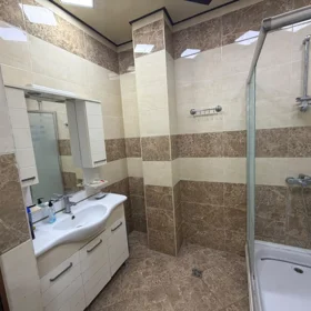 In Baku 135.0 m² apartment is for rent - Image 10