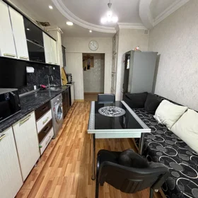 In Baku 120.0 m² apartment is for sale - Image 6