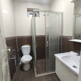 In Baku 150.0 m² house with 4.0 rooms is for sale - Image 6