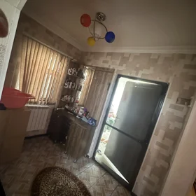 In Baku 62.0 m² house with 3.0 rooms is for sale - Image 3