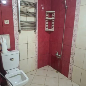 In Baku 75.0 m² apartment is for rent - Image 9