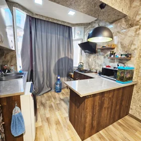 In Baku 80.0 m² apartment is for rent - Image 5
