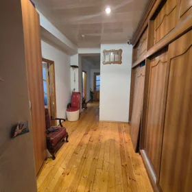 In Baku 92.0 m² apartment is for sale - Image 5