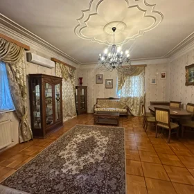 In Baku 140.0 m² apartment is for rent - Image 5