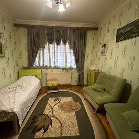 In Baku 140.0 m² apartment is for rent - Image 8