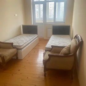 In Baku 80.0 m² apartment is for rent - Image 5