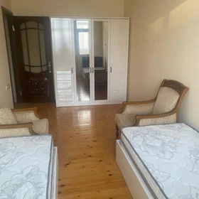 In Baku 80.0 m² apartment is for rent - Image 6