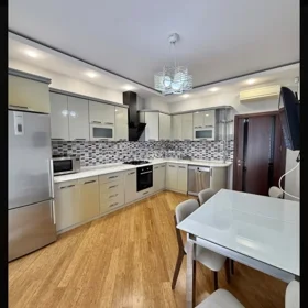 In Baku 150.0 m² apartment is for rent - Изображение 2