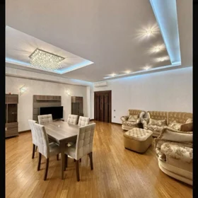 In Baku 150.0 m² apartment is for rent - Изображение 3