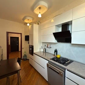 In Baku 100.0 m² apartment is for sale - Image 4