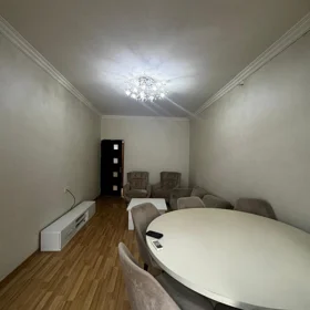 In Baku 67.0 m² apartment is for sale - Image 3