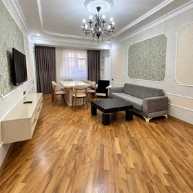 In Baku 112.0 m² apartment is for rent - Image 4