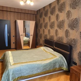 In Baku 140.0 m² apartment is for rent - Image 8
