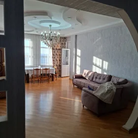 In Rəsulzadə qəsəbəsi 117.0 m² apartment is for rent - Image 3