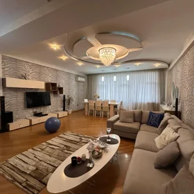 In Baku 202.0 m² apartment is for sale - Image 5
