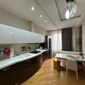 In Baku 202.0 m² apartment is for sale - Image 7