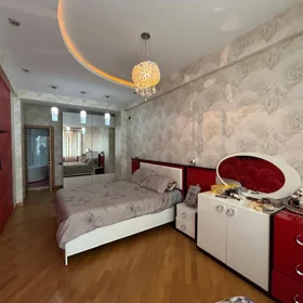 In Baku 202.0 m² apartment is for sale - Image 10