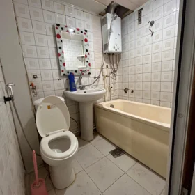 In Baku 57.0 m² apartment is for sale - Image 2