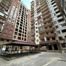 In Baku 70.0 m² apartment is for sale - Image 5