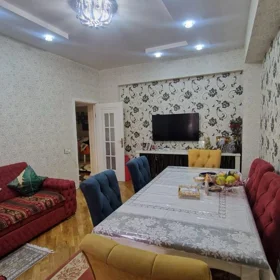 In Baku 70.0 m² apartment is for sale - Image 8
