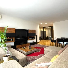 In Baku 200.0 m² apartment is for sale - Image 3