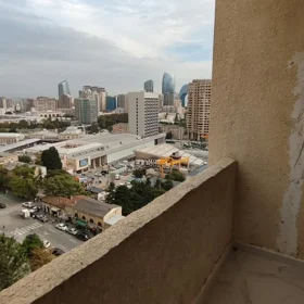 In Baku 130.0 m² apartment is for sale - Image 5