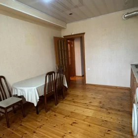 In Baku 115.0 m² apartment is for rent - Image 2