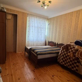 In Baku 115.0 m² apartment is for rent - Image 6