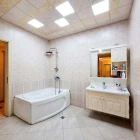 In Baku 110.0 m² apartment is for rent - Image 10
