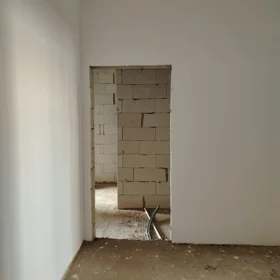 In Baku 77.0 m² apartment is for sale - Image 3