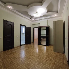 In Baku 110.0 m² apartment is for rent - Image 6
