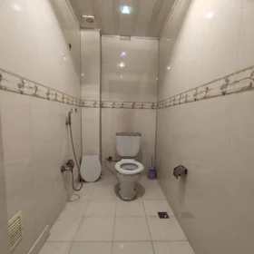 In Baku 110.0 m² apartment is for rent - Image 8