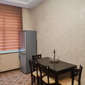 In Baku 70.0 m² apartment is for rent - Image 2