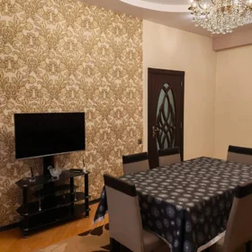 In Baku 70.0 m² apartment is for rent - Image 3