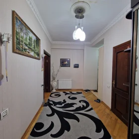 In Baku 111.0 m² apartment is for sale - Image 9