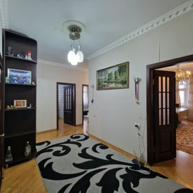 In Baku 111.0 m² apartment is for sale - Image 10