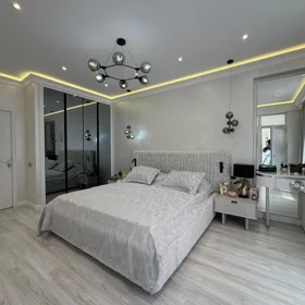 In Baku 117.0 m² apartment is for sale - Image 8