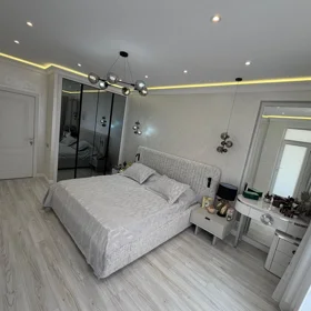 In Baku 117.0 m² apartment is for sale - Image 9