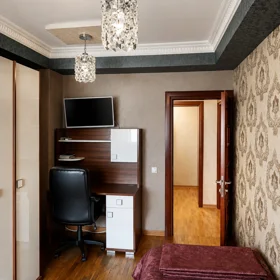In Baku 100.0 m² apartment is for sale - Image 4