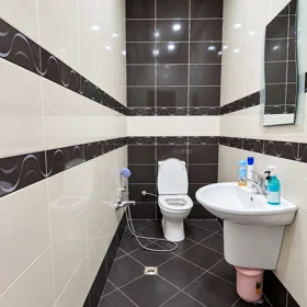 In Baku 165.0 m² apartment is for sale - Image 6