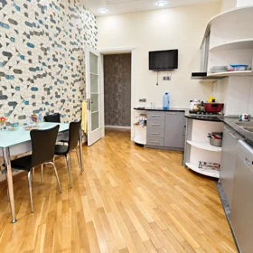 In Baku 165.0 m² apartment is for sale - Image 10