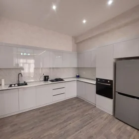 In Baku 92.0 m² apartment is for sale - Image 9