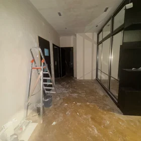 In Baku 165.0 m² apartment is for sale - Image 5