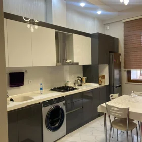 In Baku 80.0 m² apartment is for rent - Image 6